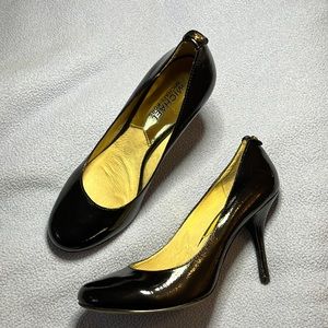 Michael Kors black patent leather pumps size 6